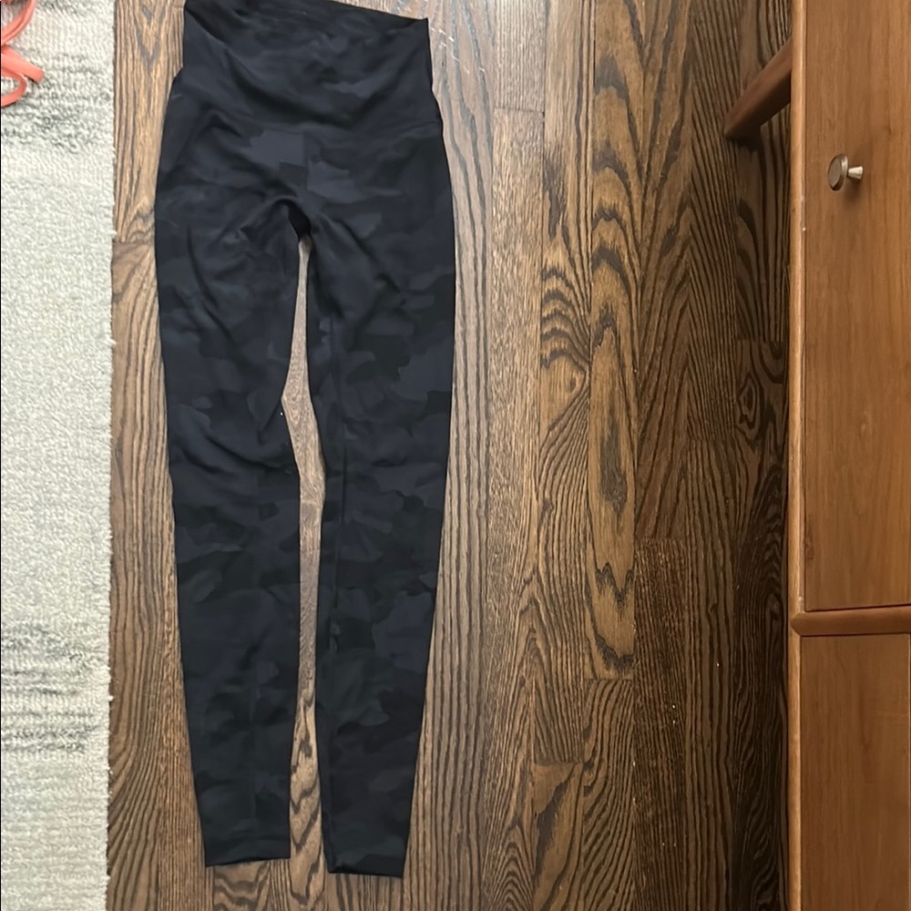 Lululemon black camo Leggings